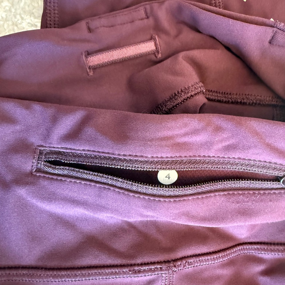 Lululemon Speed Tight‎ Leggings Burgundy Reflective Scalloped Hem Size 4 - Picture 5 of 7